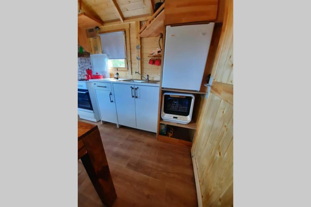 RumikonAutarkes Tiny House Mit Rheinblickアパートメント エクステリア 写真