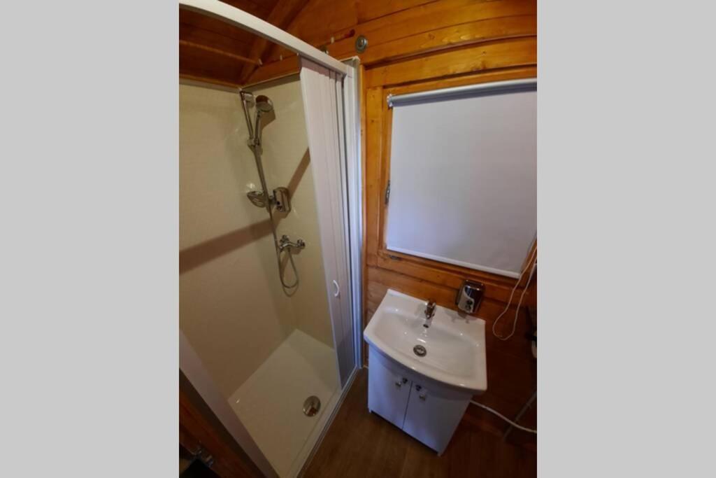 RumikonAutarkes Tiny House Mit Rheinblickアパートメント エクステリア 写真